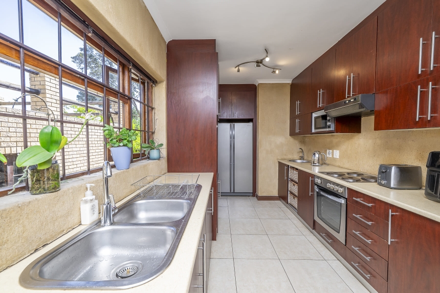 4 Bedroom Property for Sale in Protea Heights Western Cape